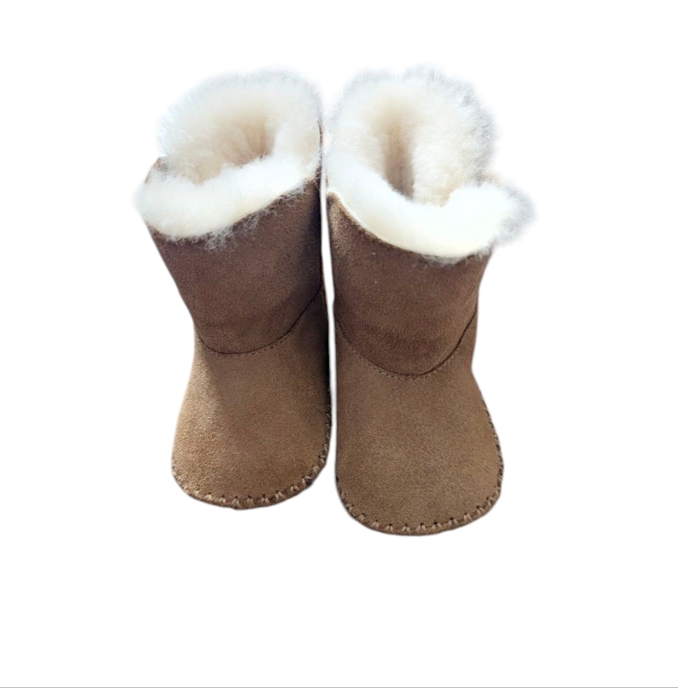 NWOT Baby Ugg Boots Size 02/03